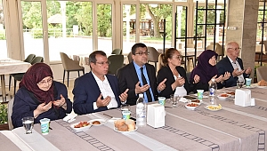 15 Temmuz Demokrasi ve Milli Birlik Gününde Şehit ve Gazi Aileleriyle Yemekte Buluştular