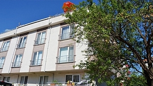 3. Kattan Düşen Çocuk Yaralandı