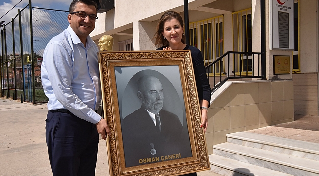 Başkan Bülent Öz'den Anlamlı Ziyaret, Hatırası Büyük Hediye