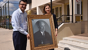 Başkan Bülent Öz'den Anlamlı Ziyaret, Hatırası Büyük Hediye