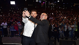 Biga'da Sinan Akçıl Ve Mustafa Yıldızdoğan'la Kurtuluş Coşkusu