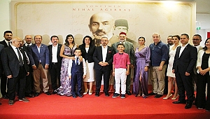 Mehmet Akif'in Galası Hayran Bıraktırdı