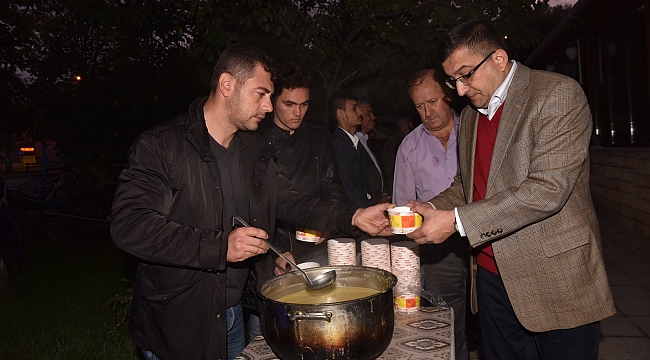 Başkan Bülent Öz, Ülkü Ocaklarının Barış Pınarı Harekâtı İçin Okuttuğu Mevlitte Hemşerileriyle Birlikte Dua Etti