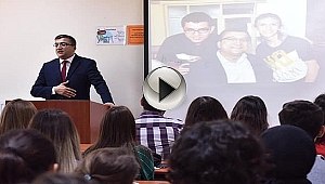 Başkan Öz'den Üniversitede Halkla İlişkiler Dersi