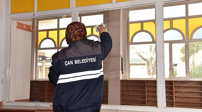 ÇAN BELEDİYESİ REGAİP KANDİLİ ÖNCESİ CAMİLERDE TEMİZLİK ÇALIŞMASI GERÇEKLEŞTİRDİ