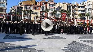 ZAFERİMİZİN 105'İNCİ YILI ÇELENK TÖRENİYLE KUTLANDI