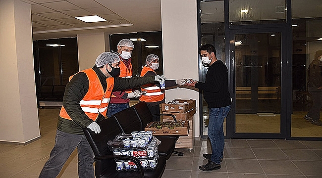 BAŞKAN ÖZ; "NE YAPSAK SAĞLIKÇILARIMIZIN HAKKI ÖDENMEZ"