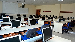 ÇOMÜ, UZAKTAN YAPILACAK SINAVLAR İÇİN BİLGİSAYAR LABORATUVARLARI AÇIYOR
