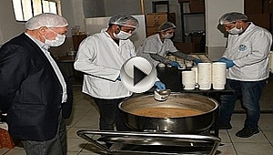 HER GÜN 160 AİLENİN EVİNE SICAK YEMEK GİDİYOR