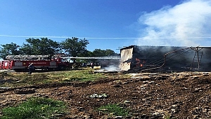 GELİBOLUDA YANGIN 300 SAMAN BALYASI KÜL OLDU