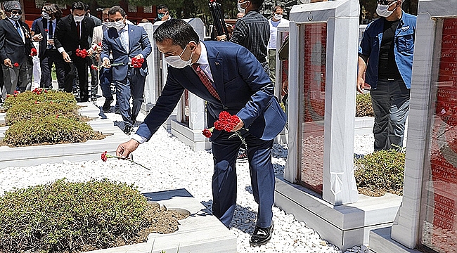  15 TEMMUZ ŞEHİTLERİ, 4. YIL DÖNÜMÜNDE ŞEHİTLER ABİDESİ'NDE ANILDI