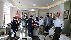  ÇANAKKALE KIZILAY ŞUBE BAŞKANLIĞI YÖNETİM KURULUNDAN, VALİ AKTAŞ' A ZİYARET