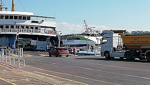 DENİZ OTOBÜSÜ YOĞUNLUĞU YAŞANIYOR