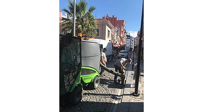 YAĞMUR SUYU IZGARALARI VE HATLARI TEMİZLENDİ