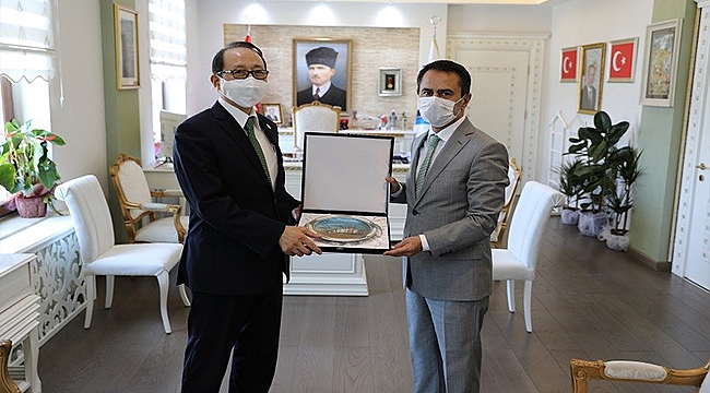 JAPONYA İSTANBUL BAŞKONSOLOSU HİSAO NİSHİMAKİ, VALİ İLHAMİ AKTAŞ'I ZİYARET ETTİ