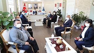 19 EKİM MUHTARLAR GÜNÜNDE MUHTARLAR DERNEĞİNDEN VALİ AKTAŞ'A ZİYARET