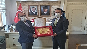 ÇEVRE VE ŞEHİRCİLİK İL MÜDÜRÜ ÖMER BOLAT'DAN, VALİ AKTAŞ'A VEDA ZİYARETİ