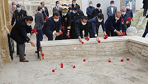 ÇANAKKALE SAVAŞLARI'NIN İLK ŞEHİTLERİ, RAHMETLE VE MİNNETLE ANILDI