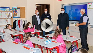 ÇOCUKLARIN İLK KİTAPLARI BAŞKAN AMCALARINDAN