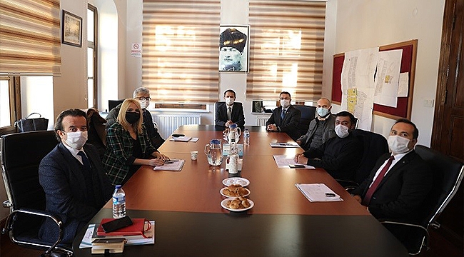 VALİ AKTAŞ, KÜLTÜR VARLIKLARINI KORUMA BÖLGE KURULUNU ZİYARET ETTİ