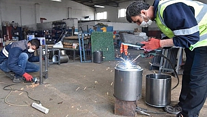 ÇAN BELEDİYESİ ÇÖP KOVALARINI KENDİ ÜRETMEYE BAŞLADI