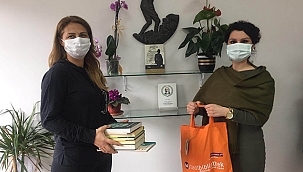 "KİTAPLAR DÜNYAYI GEZİYOR"