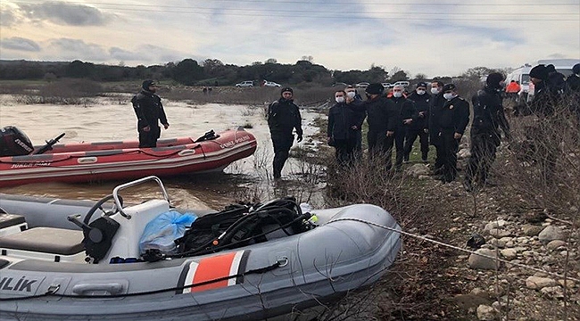 AYVACIK BARAJ SUYUNDA KAYBOLAN VATANDAŞIMIZI ARAMA ÇALIŞMALARI DEVAM EDİYOR