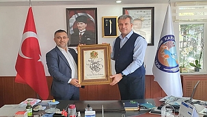 KARABİGA BELEDİYESİNDE TOPLU SÖZLEŞME SEVİNCİ