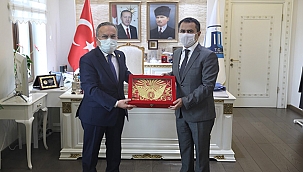 15 TEMMUZ DERNEK BAŞKANI İSMAİL HAKKI TURUNÇ, VALİ AKTAŞ'I ZİYARET ETTİ