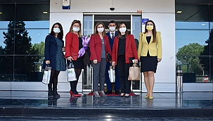 8 KADIN, 8 BAŞARI HİKÂYESİNİ, 8 MART'TA KADINLARA ANLATTI 