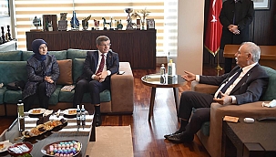 DAVUTOĞLU'NDAN BAŞKAN GÖKHAN'A ZİYARET