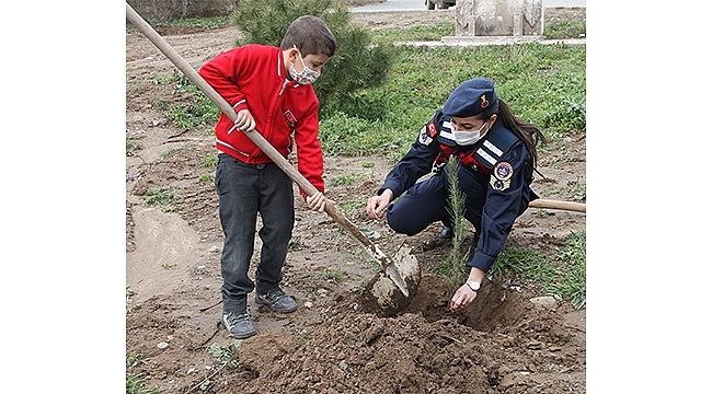 "FİDAN HAYATTIR, ORMAN GELECEK!"