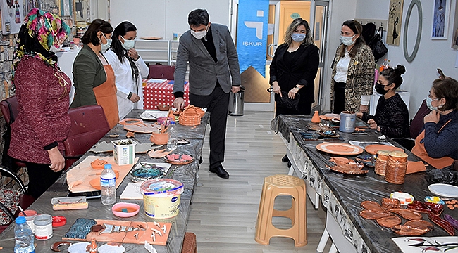 ÇANAKKALE İŞKUR'UN ÇÖMLEK VE PORSELEN ŞEKİLLENDİRME KURSU TAMAMLANDI