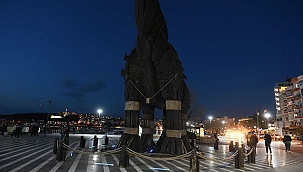 OTİZME MAVİ IŞIK YAK