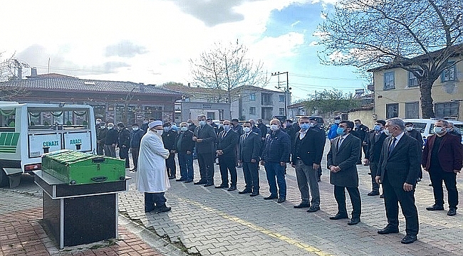 ŞEHİT SELAHATTİN UZ'UN ANNESİ DUALARLA SON YOLCULUĞUNA UĞURLANDI