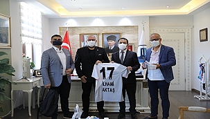 1903 ÇANAKKALE BEŞİKTAŞLILAR GENÇLİK VE SPOR KULÜBÜ DERNEĞİNDEN VALİ AKTAŞ'A ZİYARET