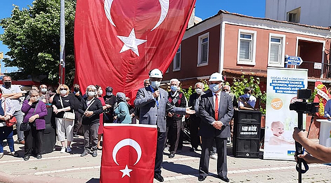 ÇARDAK'TA DOĞALGAZ İÇİN İLK KAZMA VURULDU