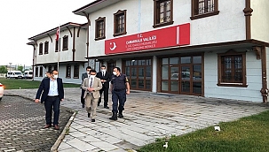 VALİ AKTAŞ, AYVACIK GERİ GÖNDERME MERKEZİNDE İNCELEMELERDE BULUNDU