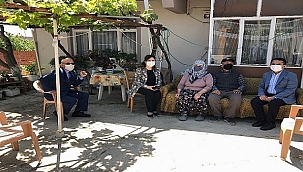 VALİ AKTAŞ VE EŞİ SONGÜL AKTAŞ ŞEHİT AİLELERİNİ ZİYARET ETTİLER..!