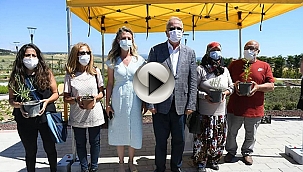 KENTE MİS KOKULAR SAÇAN AROMATİK VE TIBBİ BİTKİLER PARKI AÇILDI