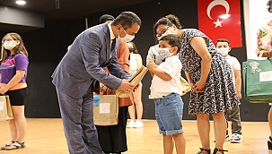 BAŞARILI ÖĞRENCİLER ÖDÜLLENDİRİLDİ