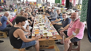 BAŞKAN ERDOĞAN, PAZARCI ESNAFIYLA BULUŞTU