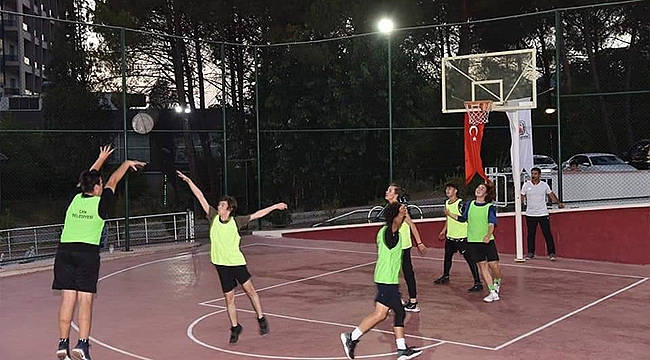 BAŞKAN ÖZ HAVA ATIŞINI YAPTI, STREETBALL TURNUVASI BAŞLADI