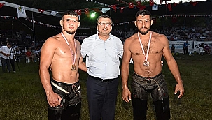 GÜREŞÇİLERİMİZ GURUR KAYNAĞIMIZ OLMAYI SÜRDÜRÜYOR