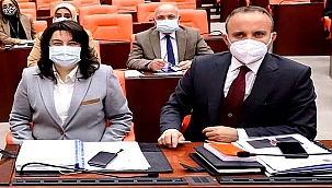 "ŞEHİTLERİMİZİ VE GAZİLERİMİZİ RAHMETLE VE SAYGIYLA YAD EDİYORUZ"