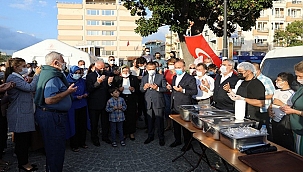 ANADOLU ŞEHİT AİLELERİ DERNEĞİ ÇANAKKALE ŞUBESİNDEN AŞURE İKRAMI