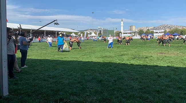 BAŞKAN ARSLAN 'ULUGAZİ YAĞLI GÜREŞLERİNE KATILDI