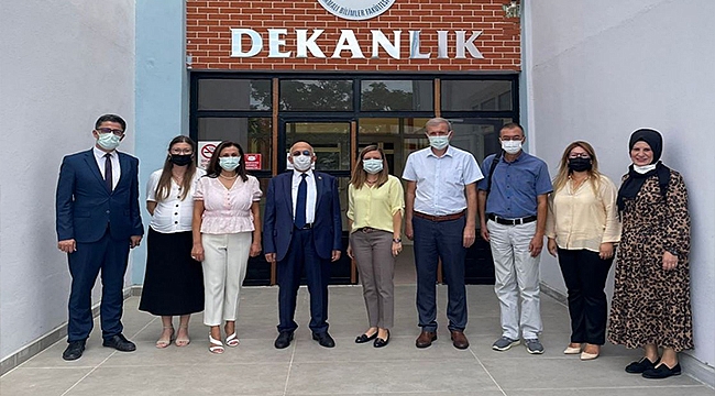 ÇANAKKALE UYGULAMALI BİLİMLER FAKÜLTESİ DEKANLIK DEVİR TESLİM TÖRENİ GERÇEKLEŞTİRİLDİ