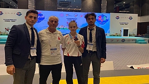 TEKVANDO ŞAMPİYONASINDA ÇANAKKALE RÜZGARI