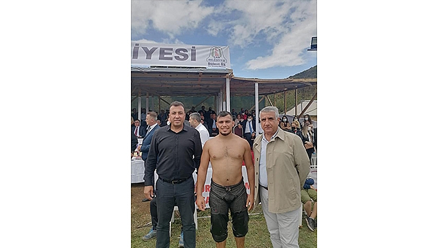 "TÜM PEHLİVANLARIMIZA KAZASIZ, BAŞARILI GÜREŞLER DİLİYORUM"